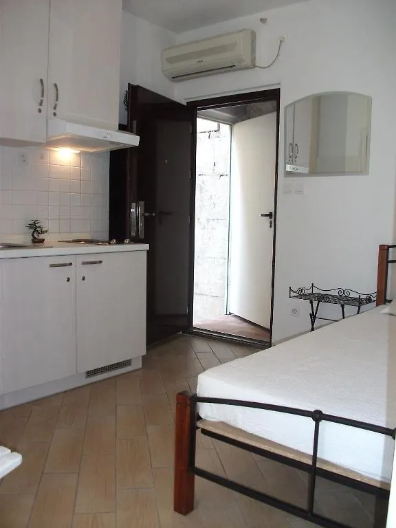 Diocletian Apartments & Rooms
