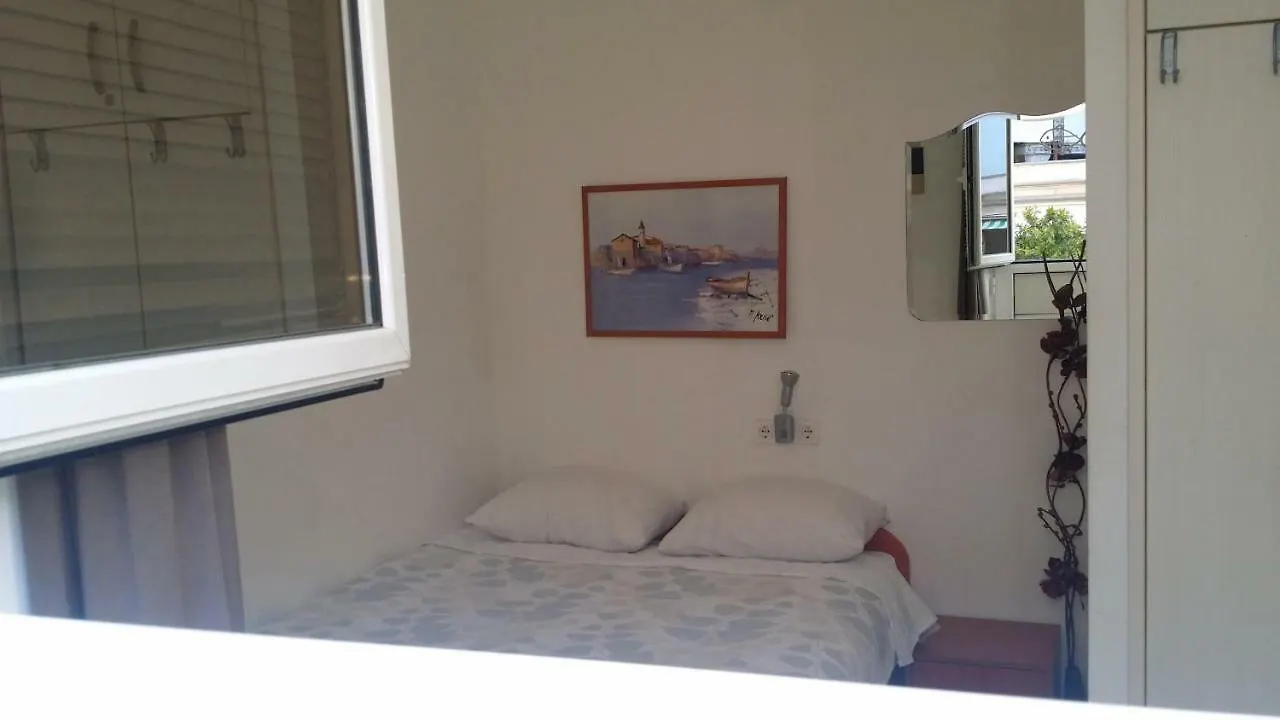 Diocletian Apartments & Rooms Split